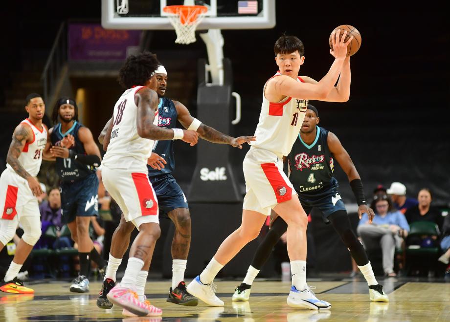 [图]杨瀚森轰18分7板4助1断1帽 混音复仇奥斯汀马刺